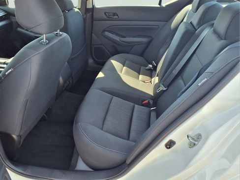 Used 2025 Nissan Altima 2.5 SV FWD image 23