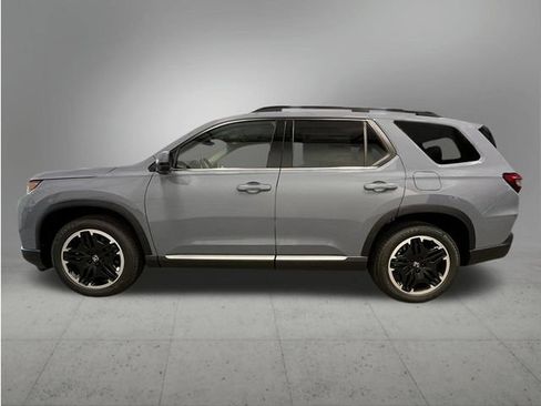 New 2026 Honda Pilot Touring image 2