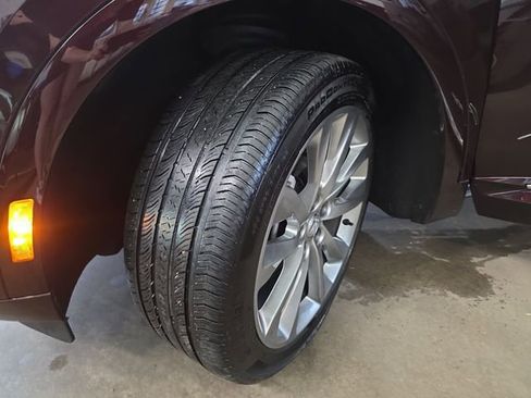 Used 2023 Buick Envision Avenir AWD/4WD image 34