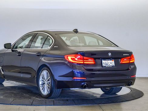 Used 2019 BMW 530e image 2