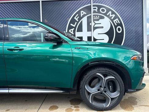 New 2026 Alfa Romeo Tonale w/ Active Assist Package AWD/4WD image 3