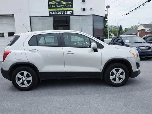 Used 2016 Chevrolet Trax LS AWD/4WD image 7