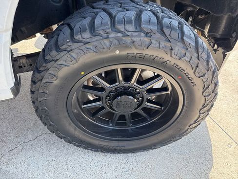 Used 2025 Ford F250 XLT w/ FX4 Off-Road Package image 15