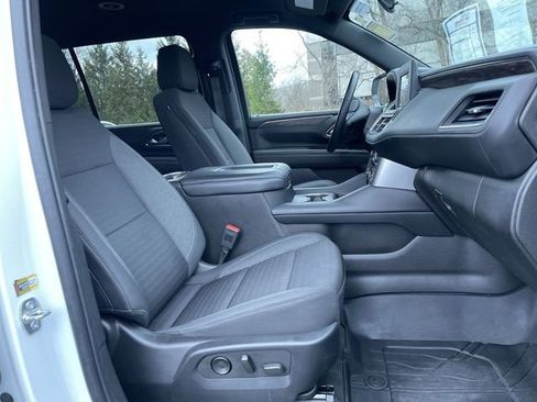 Used 2023 Chevrolet Suburban LS image 27