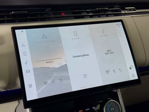 Used 2023 Land Rover Range Rover SE image 13