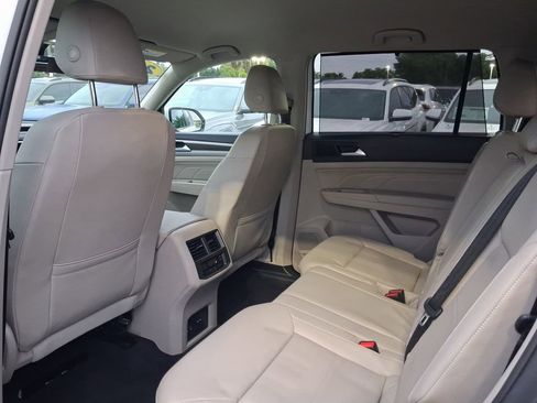 Used 2023 Volkswagen Atlas SE FWD image 7