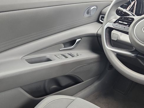 Certified 2024 Hyundai Elantra SEL FWD image 12