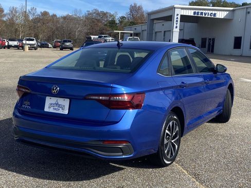 Used 2024 Volkswagen Jetta S image 7