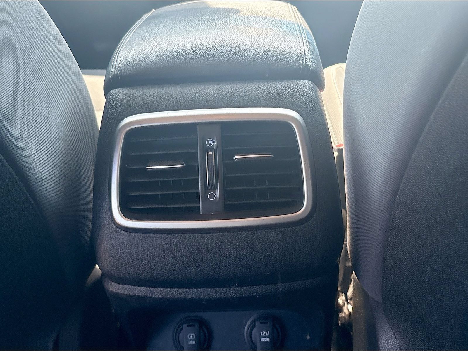Used 2019 Kia Sorento FWD image 23