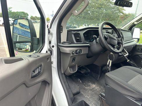 Used 2025 Ford Transit 250 Low Roof w/ Exterior Upgrade Package RWD image 18