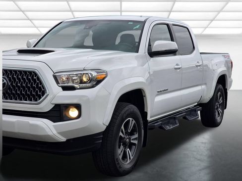 Used 2019 Toyota Tacoma TRD Sport AWD/4WD image 51