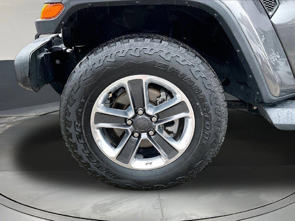 Used 2018 Jeep Wrangler Unlimited Sahara w/ Safety Group AWD/4WD image 33