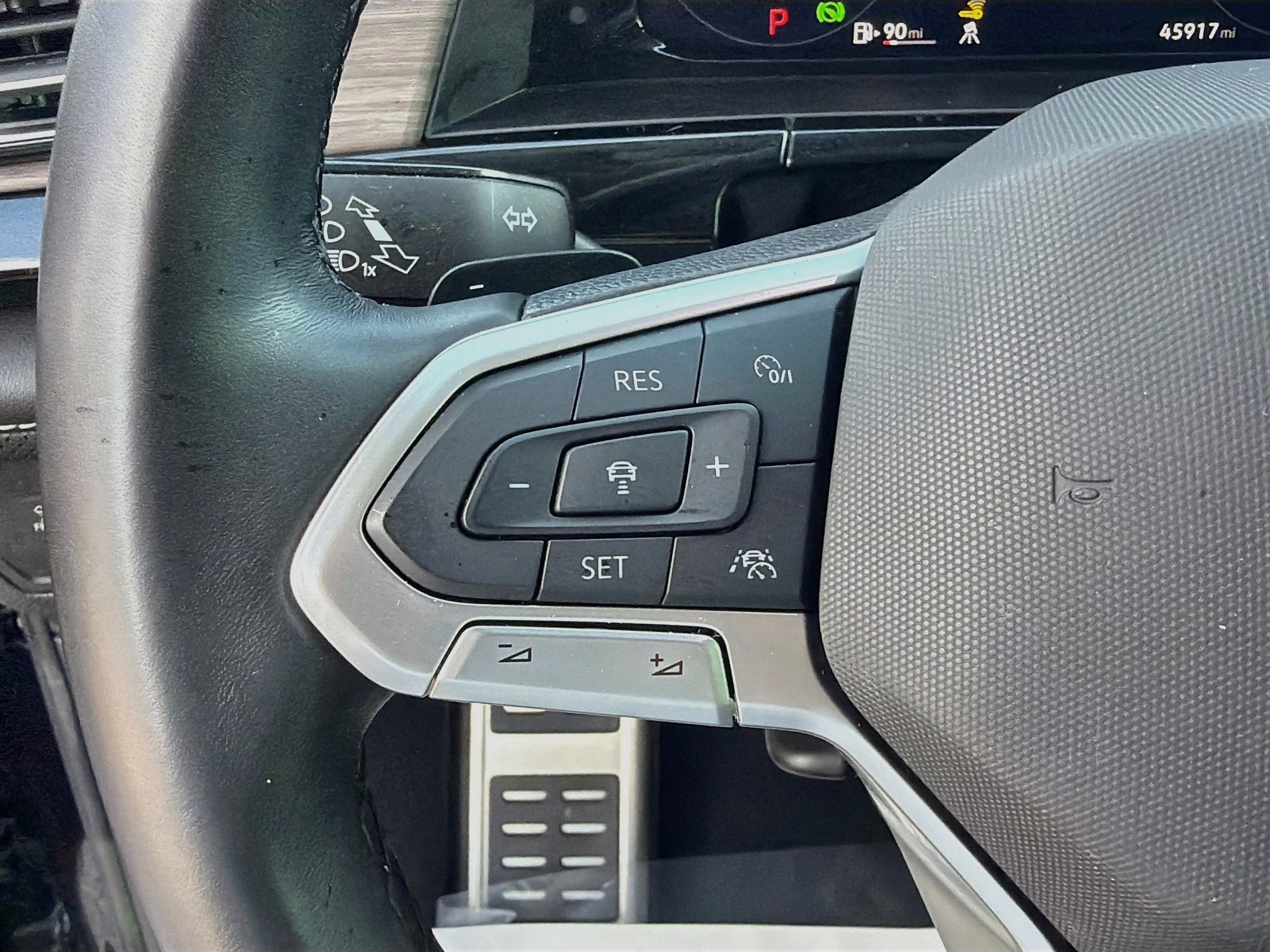 Used 2024 Volkswagen Atlas SEL Premium R-Line AWD/4WD image 39