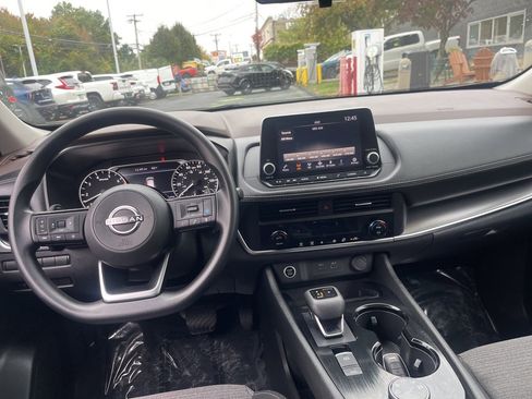 Certified 2023 Nissan Rogue SV image 11