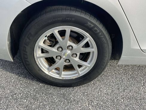 Used 2014 Chevrolet Malibu LS FWD image 12
