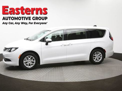 Used 2023 Chrysler Voyager LX image 58