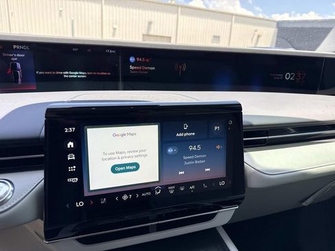 New 2026 Lincoln Nautilus Premier AWD/4WD image 24