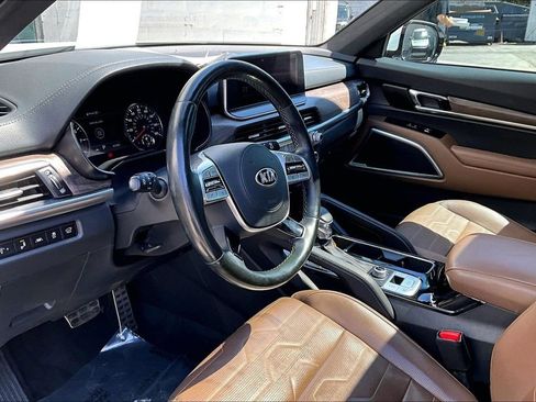 Used 2021 Kia Telluride SX w/ SX Prestige Package image 11