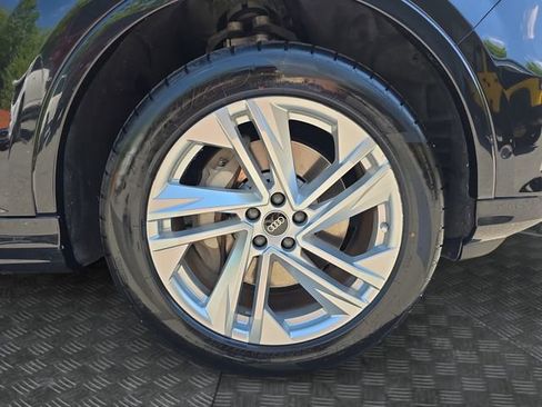 Used 2022 Audi Q7 2.0T Premium w/ Convenience Package AWD/4WD image 40