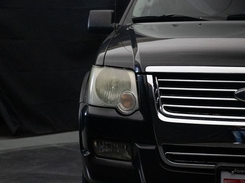 Used 2008 Ford Explorer XLT image 5