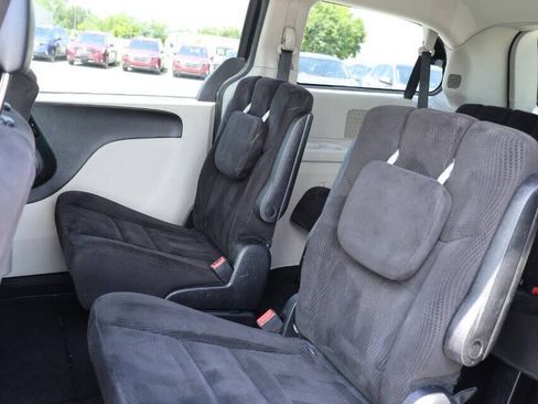 Used 2014 Dodge Grand Caravan SXT FWD image 18