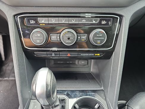 Used 2023 Volkswagen Atlas SE w/ Panoramic Sunroof Package FWD image 41
