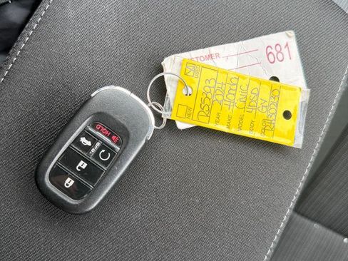 Used 2024 Honda Civic EX image 29
