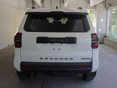 New 2026 Toyota 4Runner TRD Off-Road Premium AWD/4WD image 8