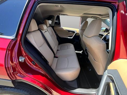 Certified 2025 Toyota RAV4 XLE w/ Convenience Package AWD/4WD image 19