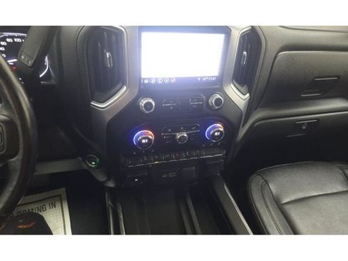 Used 2019 GMC Sierra 1500 SLT w/ SLT Premium Package AWD/4WD image 9