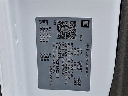 Certified 2024 Chevrolet Express 3500 LT w/ LT Preferred Equipment Group image 29