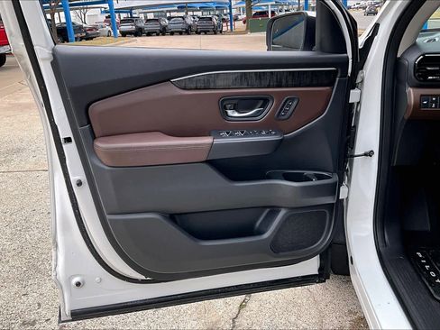 Used 2023 Honda Pilot Elite image 22