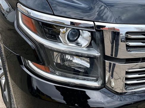 Used 2018 Chevrolet Suburban Premier image 32