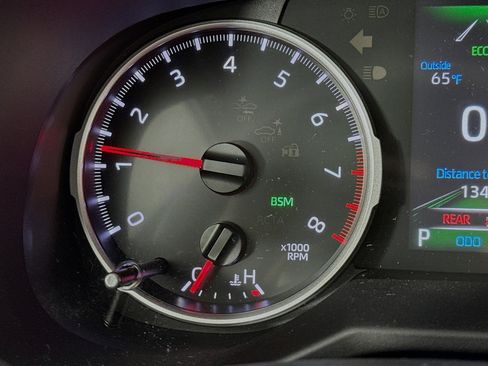 Used 2021 Toyota RAV4 XLE Premium AWD/4WD image 12