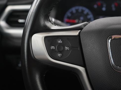 Used 2019 GMC Acadia SLE image 27