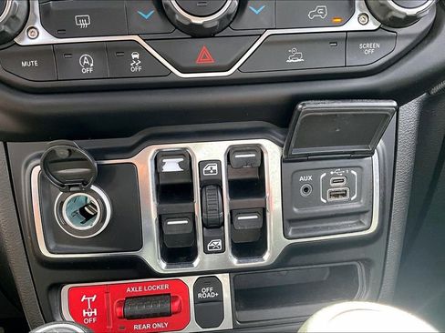 Used 2021 Jeep Gladiator Mojave AWD/4WD image 15