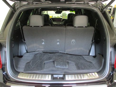 Used 2024 Hyundai Palisade Calligraphy image 16