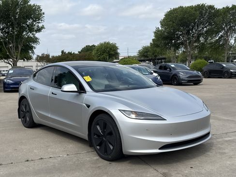 Used 2024 Tesla Model 3 Long Range image 1