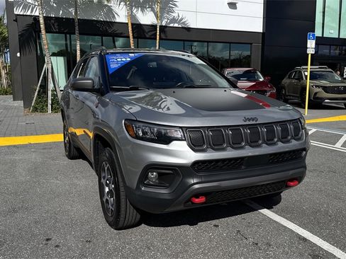 Used 2022 Jeep Compass Trailhawk w/ Trailhawk Convenience Group image 8
