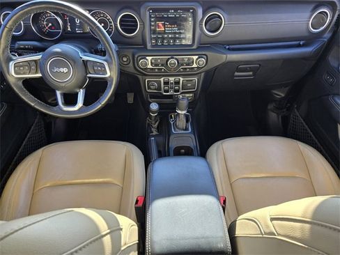 Used 2018 Jeep Wrangler Unlimited Sahara image 13