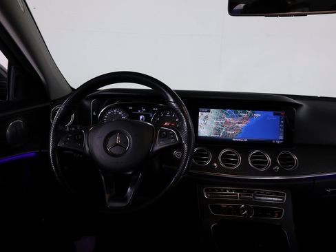 Used 2018 Mercedes-Benz E 300 4MATIC image 37