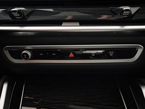 New 2026 BMW X6 xDrive40i w/ Climate Comfort Package image 38