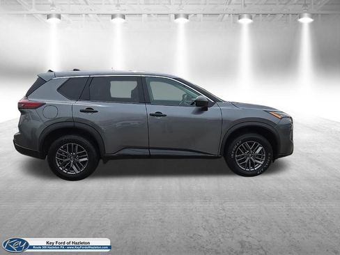 Used 2024 Nissan Rogue S AWD/4WD image 14