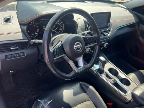 Used 2021 Nissan Altima 2.5 SR FWD image 14
