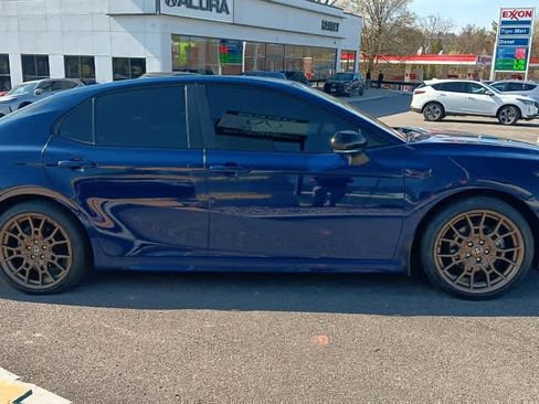 Used 2023 Toyota Camry SE image 6