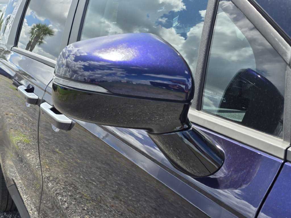 Certified 2022 Kia Carnival LX FWD image 12