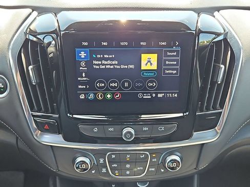 Certified 2023 Chevrolet Traverse LT FWD image 13