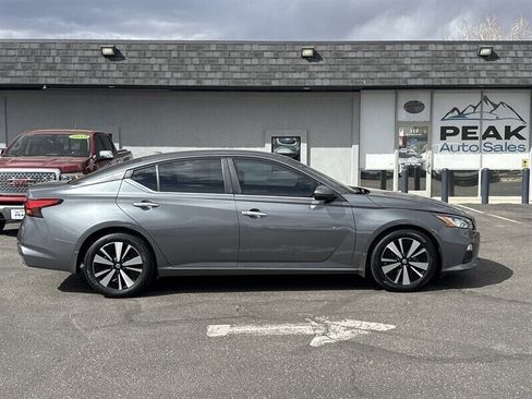 Used 2021 Nissan Altima 2.5 SV FWD image 8