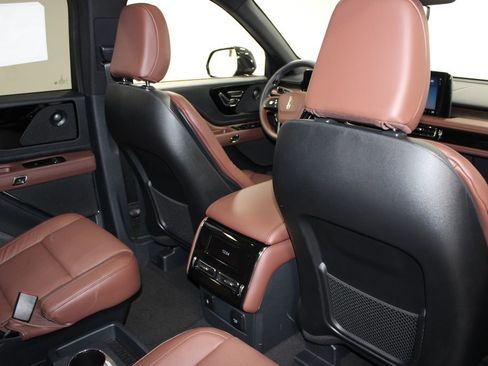 New 2026 Lincoln Aviator Reserve image 34