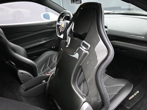 Used 2017 Ferrari 488 GTB image 31